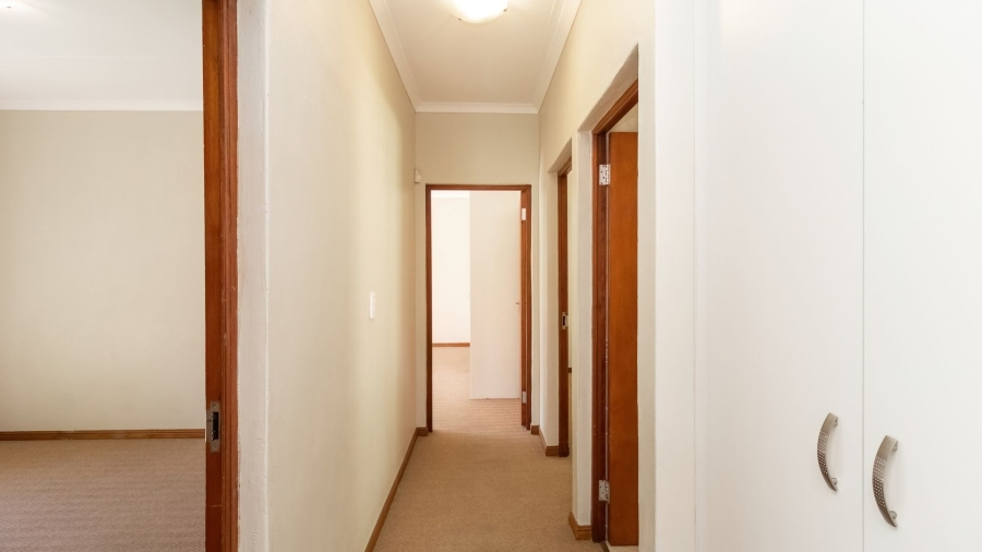 3 Bedroom Property for Sale in Sandbaai Western Cape